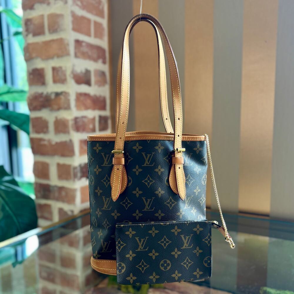 LOUIS VUITTON Vintage Petite Bucket w/Pouch